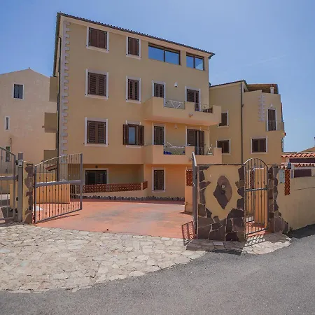 - Residenza *