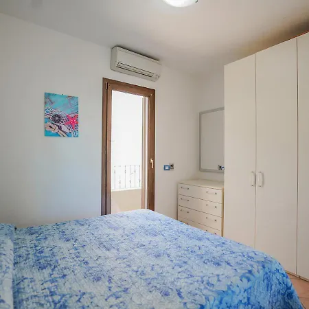- Residenza *