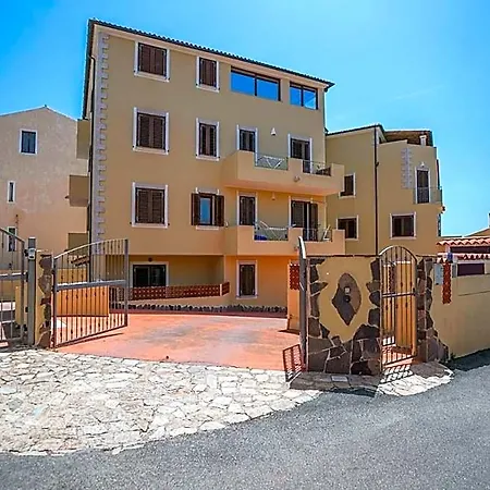 - Residenza Διαμέρισμα Λα Μανταλένα